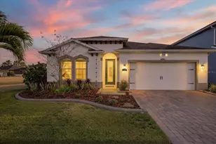 11427 Emerald Shore Dr, Riverview, FL 33579 - Photo 2