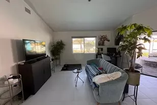 32 NE 13th Pl, Cape Coral, FL 33909 - Photo 2