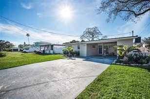 4320 Huntington St NE, Saint Petersburg, FL 33703 - Photo 4