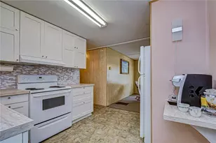 6128 Ridgewood Dr, Zephyrhills, FL 33542 - Photo 8