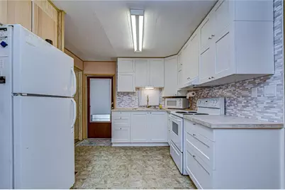 6128 Ridgewood Drive, Zephyrhills, FL 33542 - Photo 4