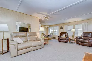 6128 Ridgewood Dr, Zephyrhills, FL 33542 - Photo 12