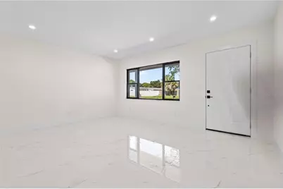 8014 W Comanche Avenue, Tampa, FL 33615 - Photo 10