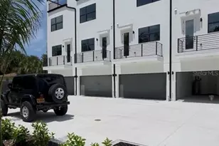 375 13th St N, Saint Petersburg, FL 33705 - Photo 24