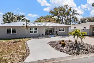 3766 24th Ave N, Saint Petersburg, FL 33713 - Photo 2