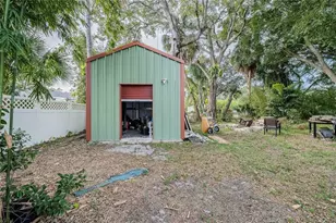 6213 Sanders Dr, Tampa, FL 33611 - Photo 16