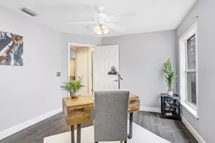 807 Cape Cod Cir, Valrico, FL 33594 - Photo 20