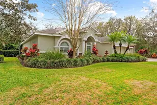 5614 Eagleglen Pl, Lithia, FL 33547 - Photo 2