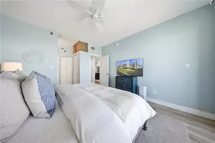 8021 Sailboat Key Blvd S, Saint Pete Beach, FL 33707 - Photo 22