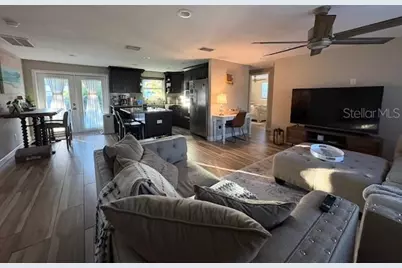 7440 1st Street N, Saint Petersburg, FL 33702 - Photo 8