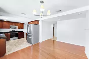 2926 W Tyson Ave, Tampa, FL 33611 - Photo 8