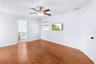 2926 W Tyson Ave, Tampa, FL 33611 - Photo 10