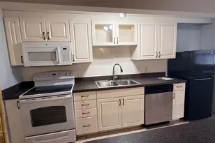 3943 Freedom Ave, Sarasota, FL 34231 - Photo 6