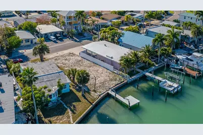 11075 3rd Street E, Treasure Island, FL 33706 - Photo 24