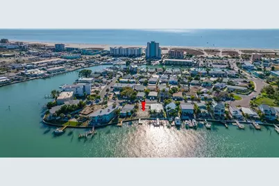 11075 3rd Street E, Treasure Island, FL 33706 - Photo 16