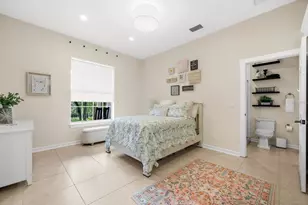 653 Old East Lake Rd, Tarpon Springs, FL 34688 - Photo 38