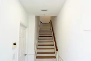 4639 Overlook Dr NE, Saint Petersburg, FL 33703 - Photo 4