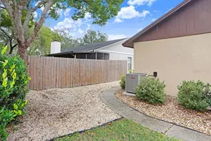 1328 Corner Oaks Dr, Brandon, FL 33510 - Photo 32