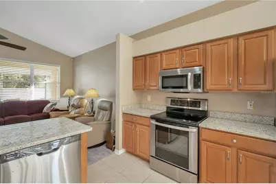 17115 Falconridge Road, Lithia, FL 33547 - Photo 4