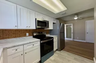 9805 N 46th St, Tampa, FL 33617 - Photo 34