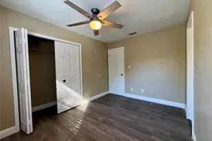9805 N 46th St, Tampa, FL 33617 - Photo 24