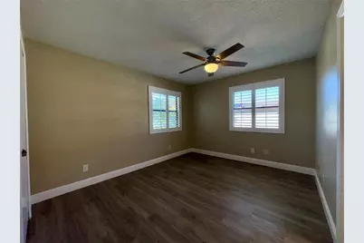 9805 N 46th Street, Tampa, FL 33617 - Photo 16