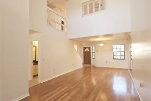 10488 St Tropez Pl, Tampa, FL 33615 - Photo 6