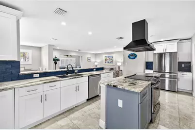 8718 Tahiti Lane, Tampa, FL 33615 - Photo 14