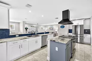 8718 Tahiti Ln, Tampa, FL 33615 - Photo 14