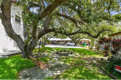 8423 Seminole Boulevard #202, Seminole, FL 33772 - Photo 20