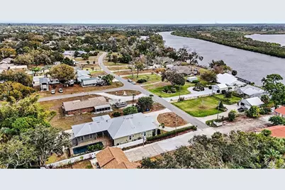 605 Manatee Drive, Ruskin, FL 33570 - Photo 38