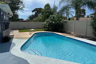 12341 79th Pl, Seminole, FL 33772 - Photo 6