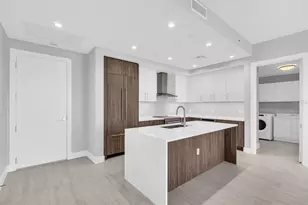 275 1st Ave S, Saint Petersburg, FL 33701 - Photo 6