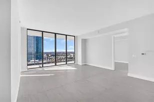 275 1st Ave S, Saint Petersburg, FL 33701 - Photo 16