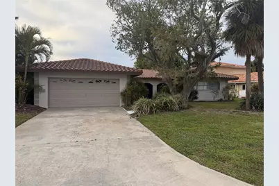 2075 Kansas Avenue NE, Saint Petersburg, FL 33703 - Photo 1