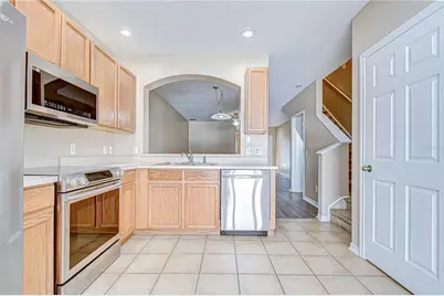 10720 Chesham Hill Court, Riverview, FL 33579 - Photo 12
