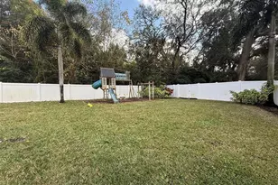 1146 Lumsden Trace Cir, Valrico, FL 33594 - Photo 18