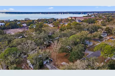 503 Buckingham Avenue W, Oldsmar, FL 34677 - Photo 2