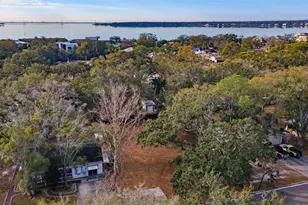 503 Buckingham Ave W, Oldsmar, FL 34677 - Photo 1
