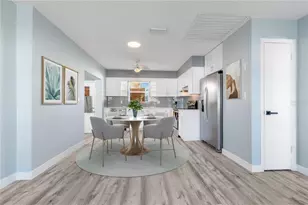 734 91st Ave N, Saint Petersburg, FL 33702 - Photo 2