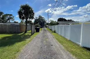 734 91st Ave N, Saint Petersburg, FL 33702 - Photo 12