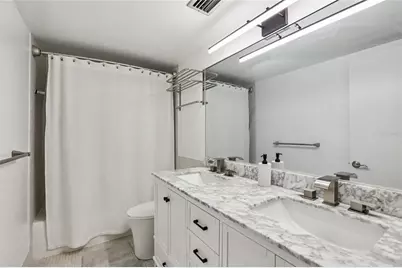 1100 N Shore Drive NE #304, Saint Petersburg, FL 33701 - Photo 16