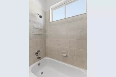 8045 Brien Green Way, Temple Terrace, FL 33637 - Photo 12