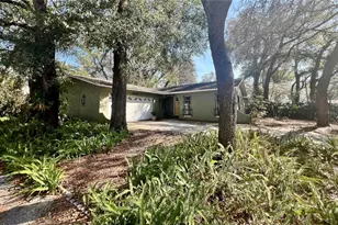 9715 Hidden Oaks Cir, Tampa, FL 33612 - Photo 1