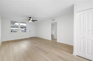 4715 Bay St NE, Saint Petersburg, FL 33703 - Photo 8