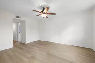 4715 Bay St NE, Saint Petersburg, FL 33703 - Photo 20