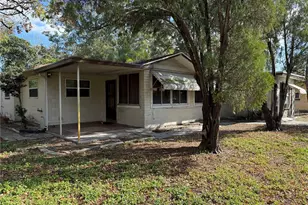 5235 71st St N, Saint Petersburg, FL 33709 - Photo 1