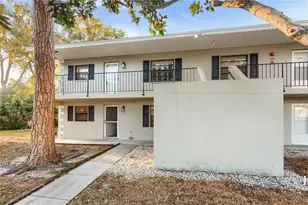 101 Lake Ave NE, Largo, FL 33771 - Photo 1