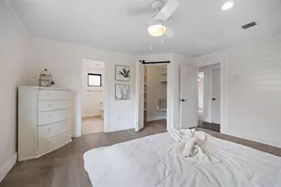12756 Poinsettia Ave, Seminole, FL 33776 - Photo 20