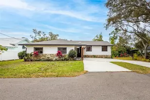 12756 Poinsettia Ave, Seminole, FL 33776 - Photo 4